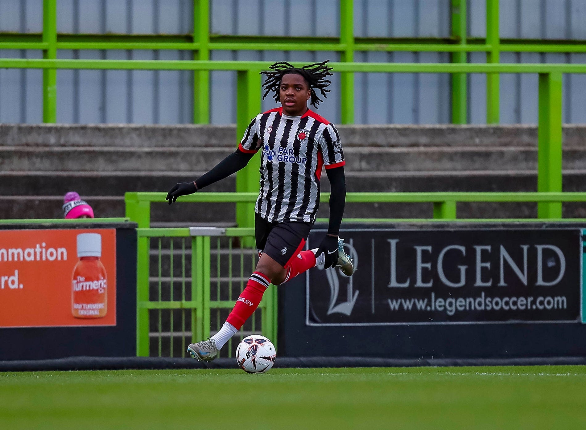 Dubem Eze extends his stay with the Magpies through to the end of the 2024/25 season